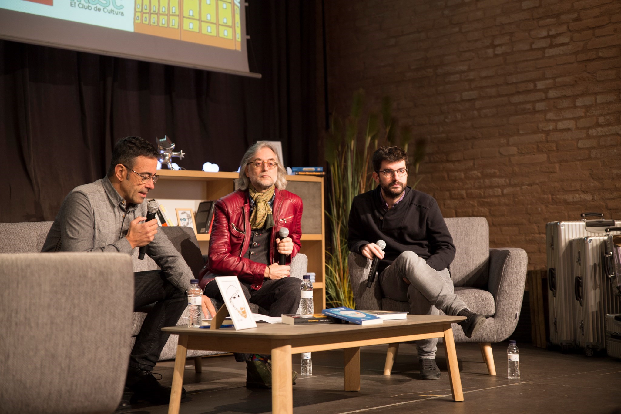 Marc Artigau i Víctor Amela, amb Xavi Abad Marc Artigau i Víctor Amela, amb Xavi Abad