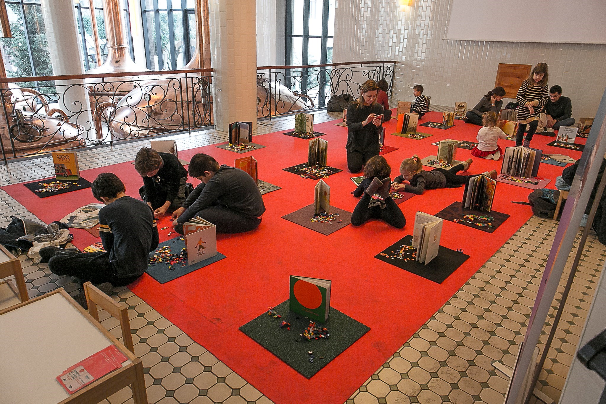 Taller infantil a la Sala de Brassatge – Maria Aurèlia Capmany Taller infantil a la Sala de Brassatge – Maria Aurèlia Capmany