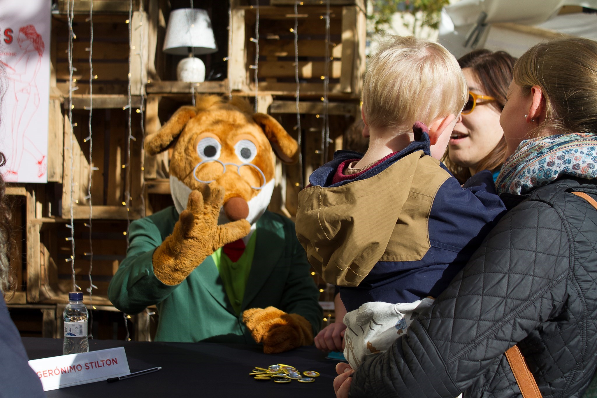 Geronimo Stilton rebent als admiradors Geronimo Stilton rebent als admiradors