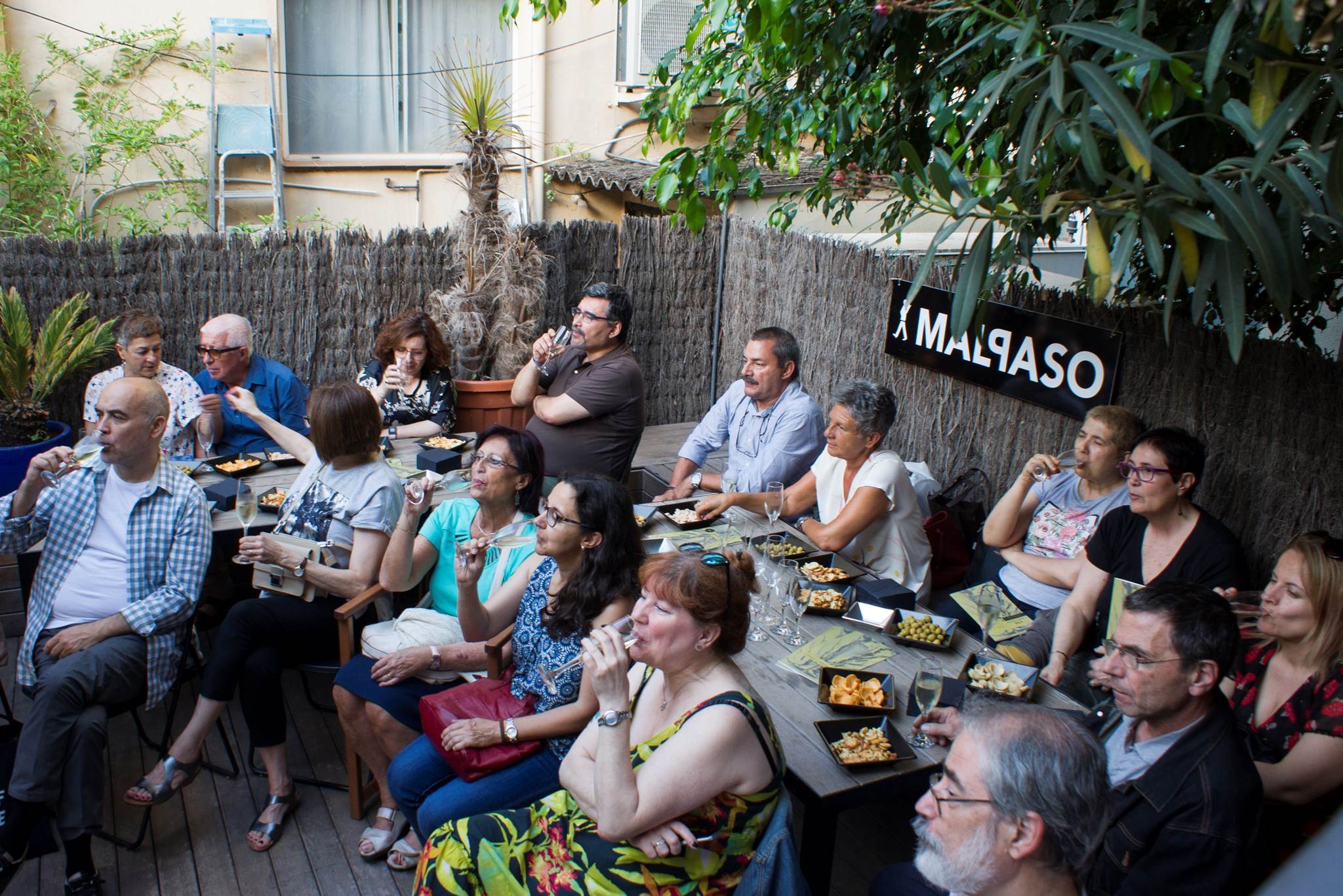 Trobada amb Jordi C. Martín, autor d'‘El cava. Un vino feliz y mediterráneo’ Trobada amb Jordi C. Martín, autor d'‘El cava. Un vino feliz y mediterráneo’
