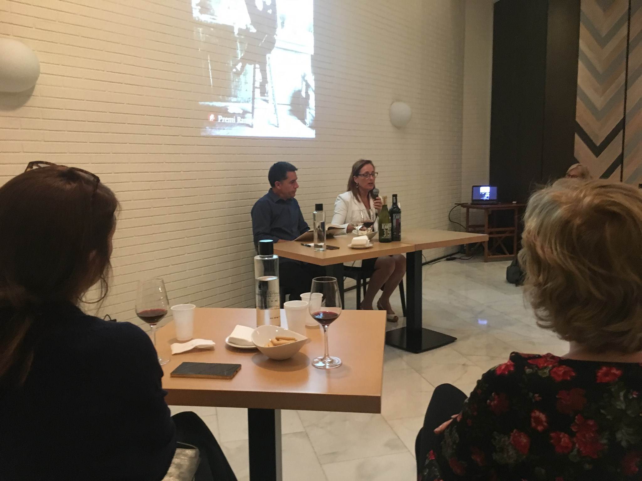 Trobada amb Martí Gironell, 'La força d'un destí', i tast de Jean Leon Trobada amb Martí Gironell, 'La força d'un destí', i tast de Jean Leon