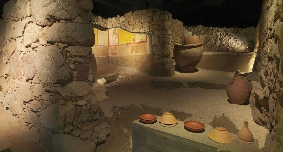 Badalona, ciutat romana: Termes i Decumanus, Jardí Quint Licini i Casa dels Dofins