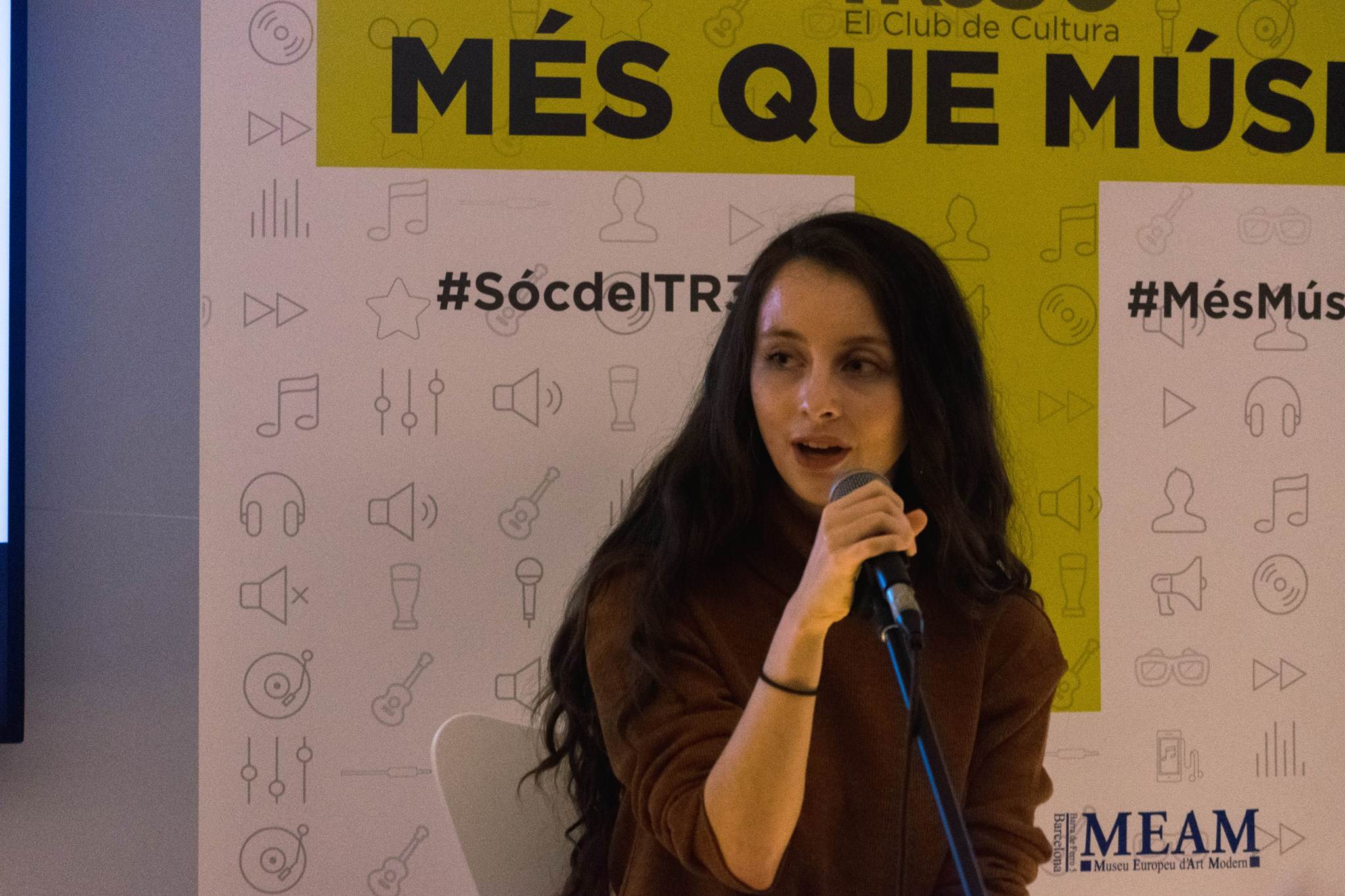 #MésQueMúsica amb Chloe Phillips #MésQueMúsica amb Chloe Phillips