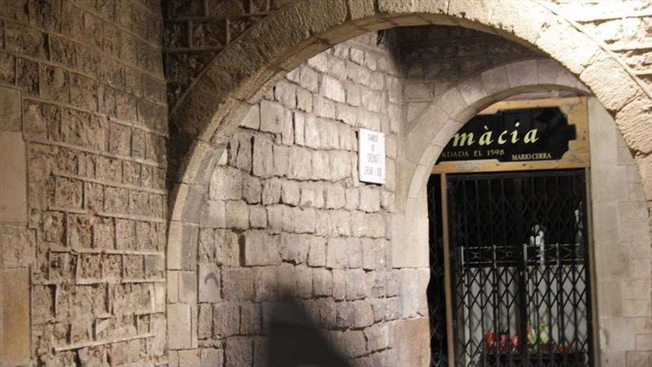 Cultruta Born, secrets i llegendes
