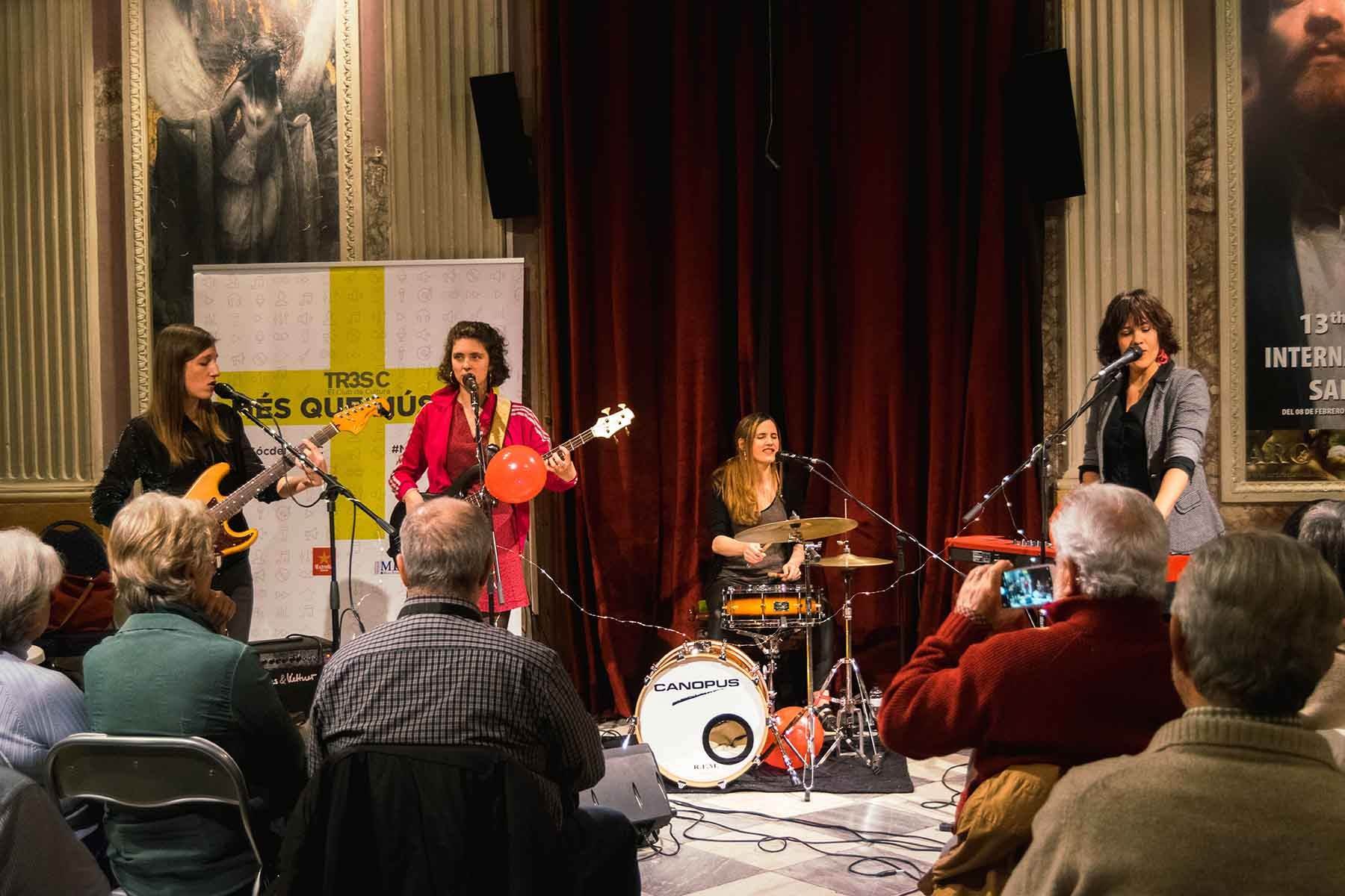 #MésQueMúsica amb WOM's Collective #MésQueMúsica amb WOM's Collective