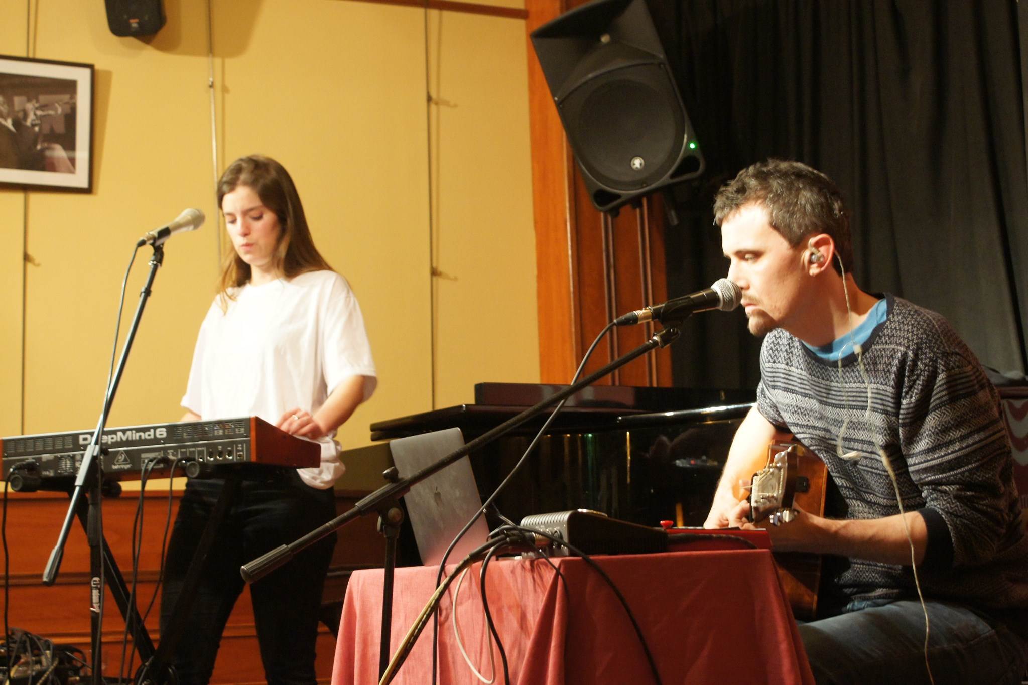 Magalí Sare i Pau Brugada als +QueMúsica Magalí Sare i Pau Brugada als +QueMúsica
